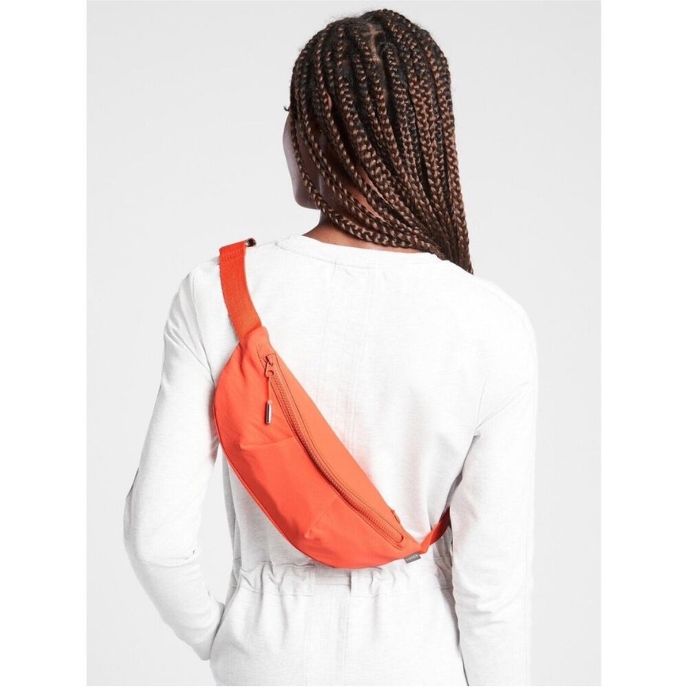 Athleta Kinetic Vibrant Coral Fanny pack Belt Bag